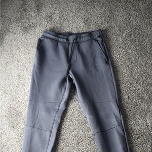 American Eagle joggers